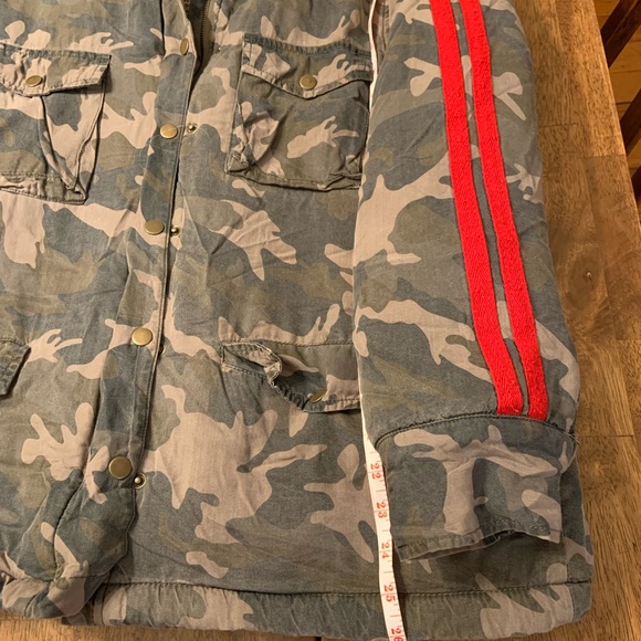 Vintage Havana Faux Fur-Lined Track Stripe Camo Women’s Jacket. - Picture 5 of 10